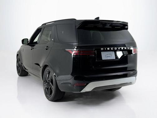 2026 Land Rover Discovery Tempest Edition