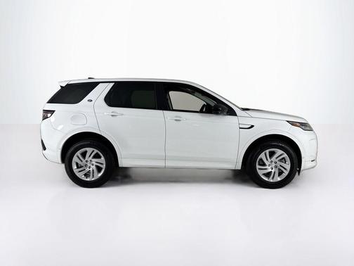 Fuji White 2024 Land Rover Discovery Sport Core S