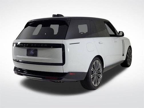 2025 Land Rover Range Rover P530 SE