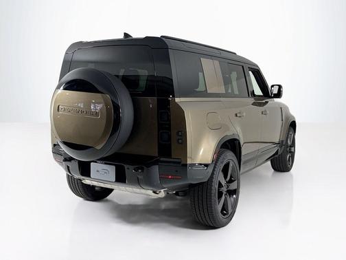 2026 Land Rover Defender 110 X-Dynamic SE