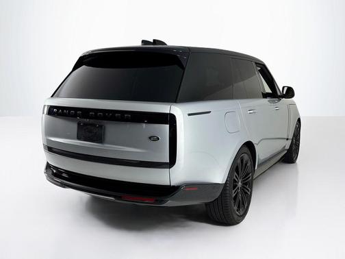 2023 Land Rover Range Rover P400 SE