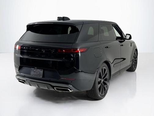 2025 Land Rover Range Rover Sport P360 SE