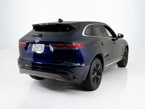 2025 Jaguar F-PACE P250 R-Dynamic S