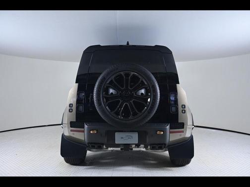 2026 Land Rover Defender 