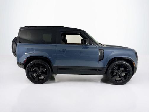 2023 Land Rover Defender 90 X-Dynamic SE