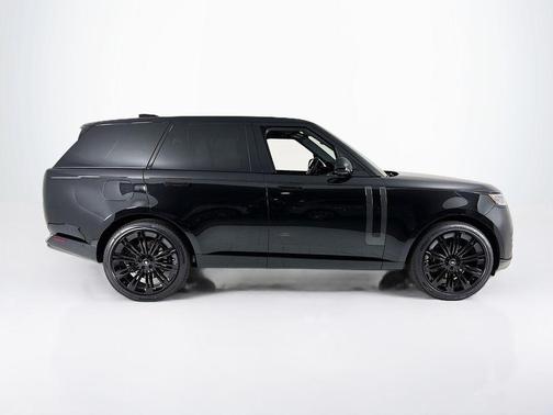 2025 Land Rover Range Rover P530 SE