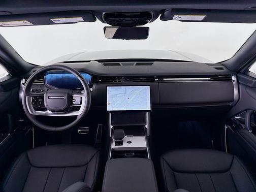 2025 Land Rover Range Rover P530 SE