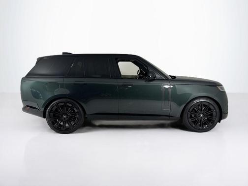 2025 Land Rover Range Rover P530 SE
