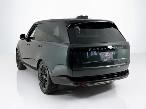 2025 Land Rover Range Rover P530 SE