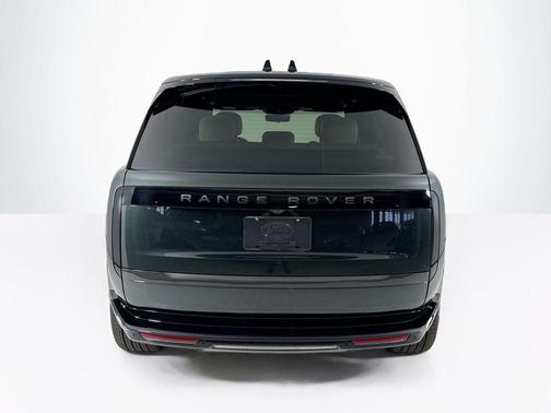 2025 Land Rover Range Rover P530 SE
