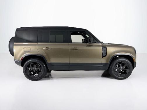 2025 Land Rover Defender P400 S