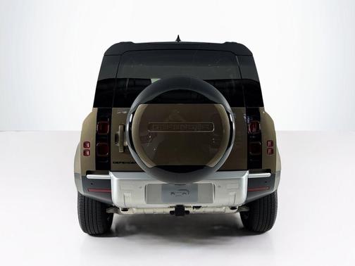 2025 Land Rover Defender P400 S