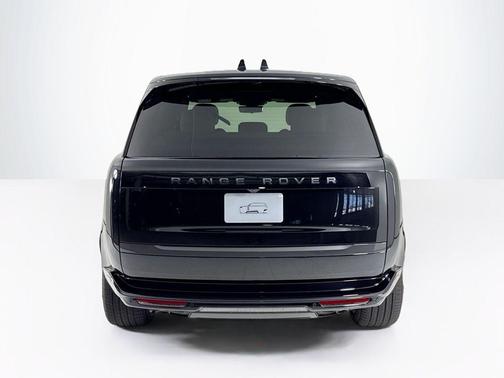 2025 Land Rover Range Rover P530 SE