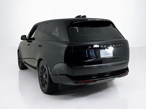 2025 Land Rover Range Rover P530 SE