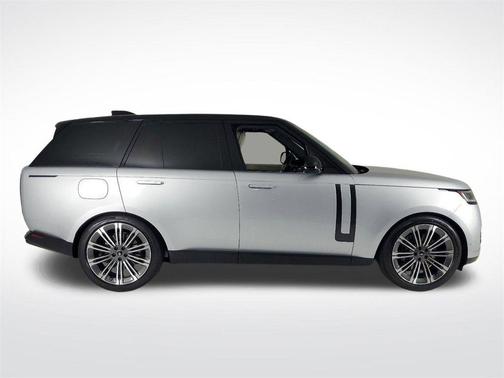 2025 Land Rover Range Rover P530 SE