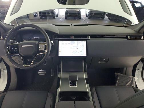 2026 Land Rover Range Rover Velar Dynamic SE