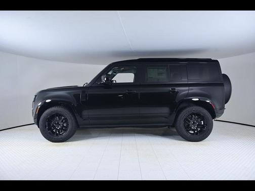 2026 Land Rover Defender 110 X-Dynamic SE