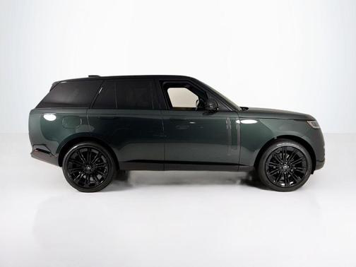2025 Land Rover Range Rover P400 SE