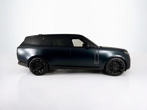 2026 Land Rover Range Rover P530 SE 7 Seat
