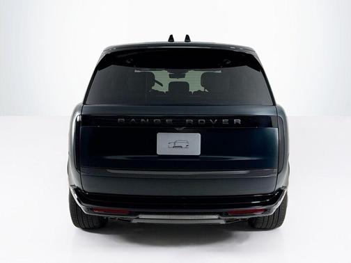 2026 Land Rover Range Rover P530 SE 7 Seat