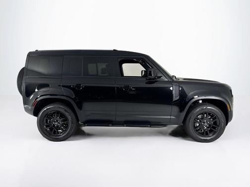 2025 Land Rover Defender P300