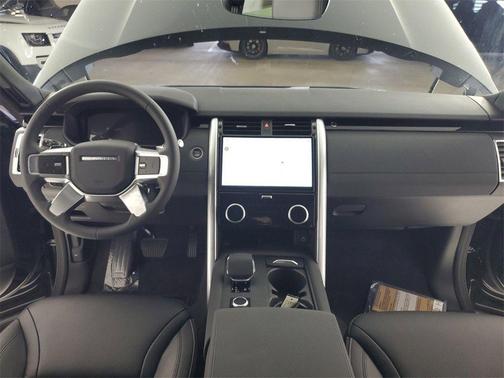 2025 Land Rover Discovery P300 S