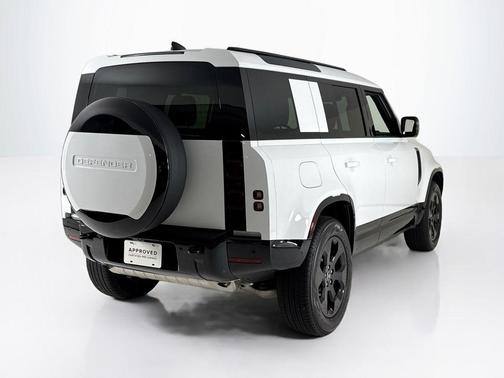 2025 Land Rover Defender P400 X-Dynamic SE