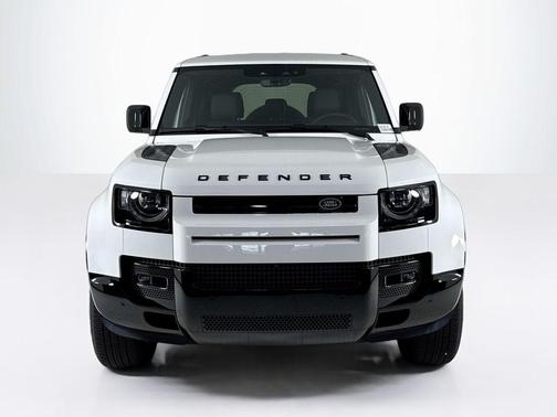 2025 Land Rover Defender P400 X-Dynamic SE