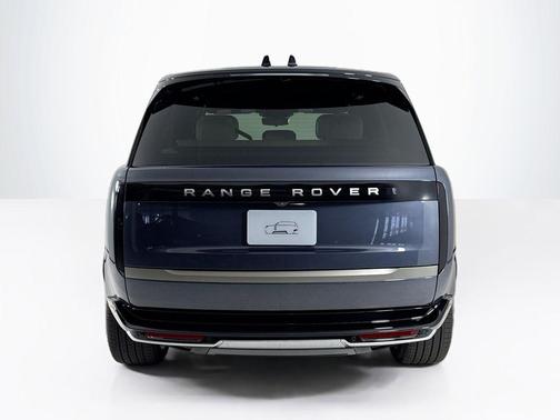 Varesine Blue 2026 Land Rover Range Rover P400 SE