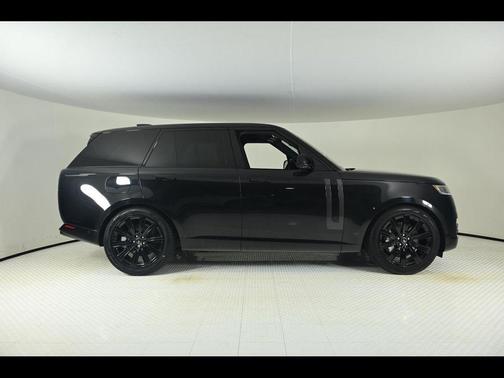 2023 Land Rover Range Rover P530 SE