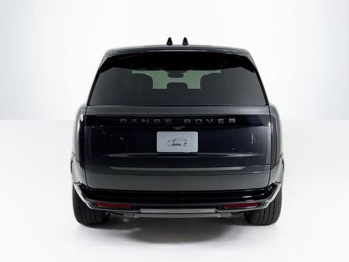 2026 Land Rover Range Rover P400 SE
