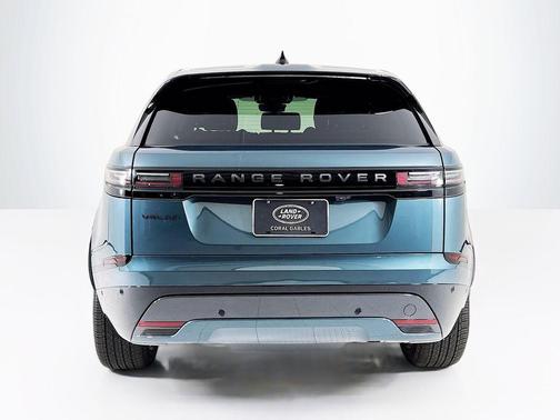 2026 Land Rover Range Rover Velar P250 Dynamic SE