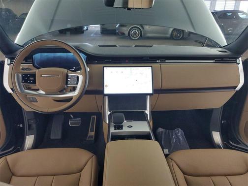 2025 Land Rover Range Rover P530 SE