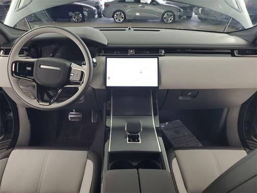 2026 Land Rover Range Rover Velar Dynamic SE