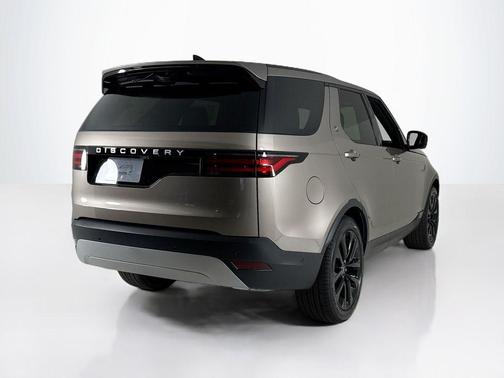 2026 Land Rover Discovery S