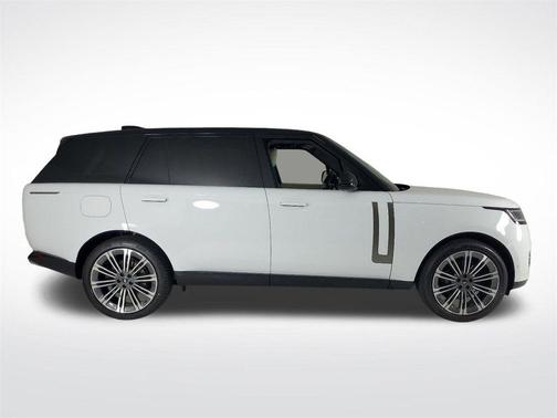 2025 Land Rover Range Rover P400 SE 7 Seat