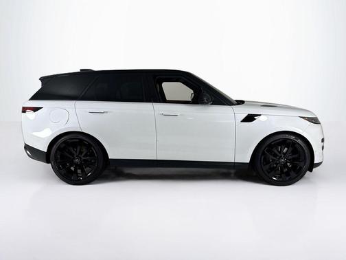 2025 Land Rover Range Rover Sport P360 SE