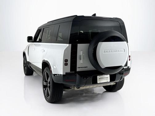2025 Land Rover Defender P400 X-Dynamic SE
