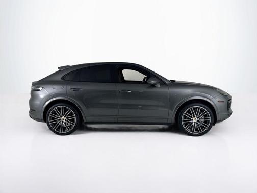 2022 Porsche Cayenne Turbo S