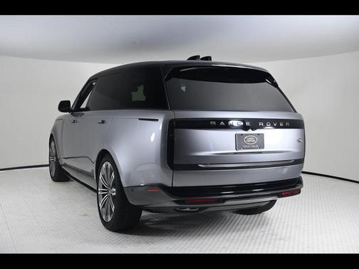 2023 Land Rover Range Rover P530 SE