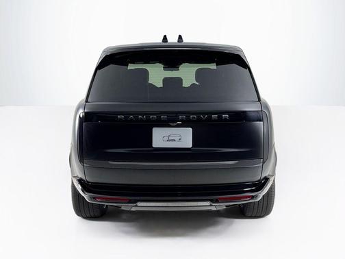 2026 Land Rover Range Rover P400 SE