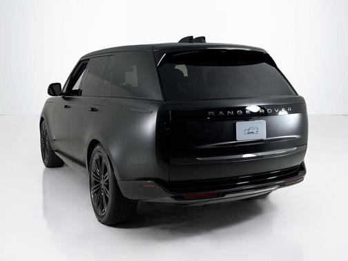 2026 Land Rover Range Rover P400 SE