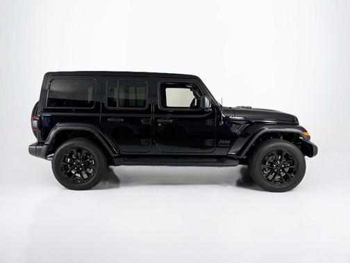 2021 Jeep Wrangler Unlimited Sahara Altitude
