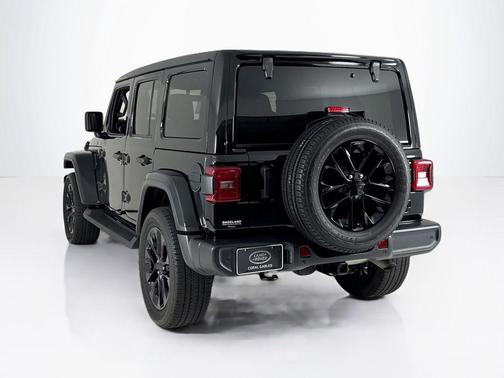 2021 Jeep Wrangler Unlimited Sahara Altitude