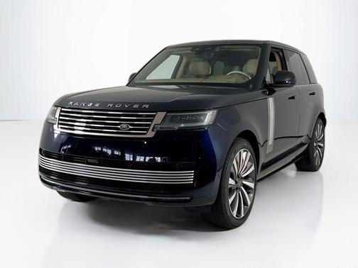 2026 Land Rover Range Rover P615 SV