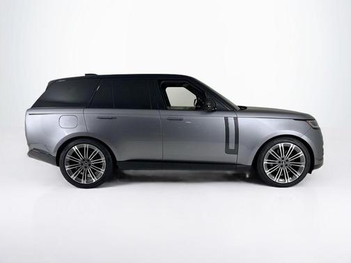 2025 Land Rover Range Rover P530 SE