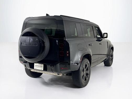 2025 Land Rover Defender P400 X-Dynamic SE