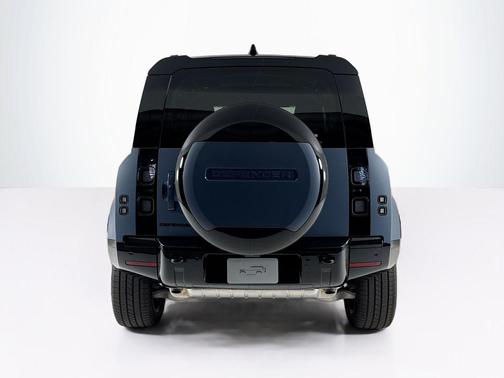 2026 Land Rover Defender 110 X-Dynamic SE