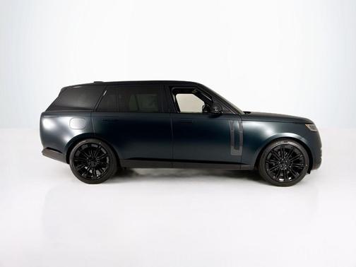 2026 Land Rover Range Rover P400 SE 7 Seat
