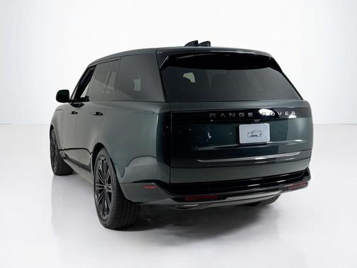 2026 Land Rover Range Rover P400 SE